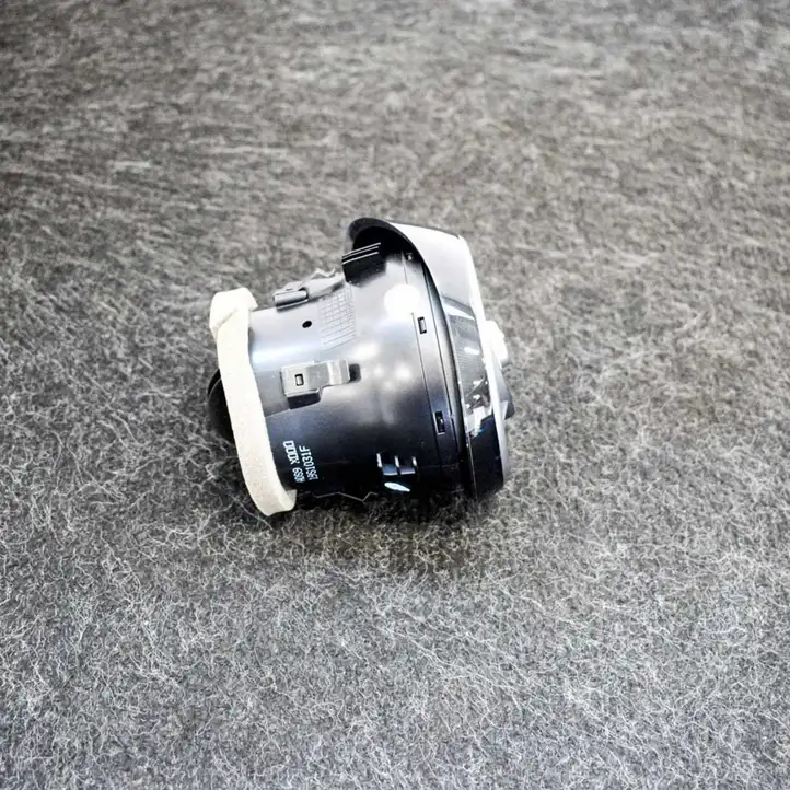 Audi A1 (2010 - 2014) 8X1820901 Воздушная решетка панели — фото 3