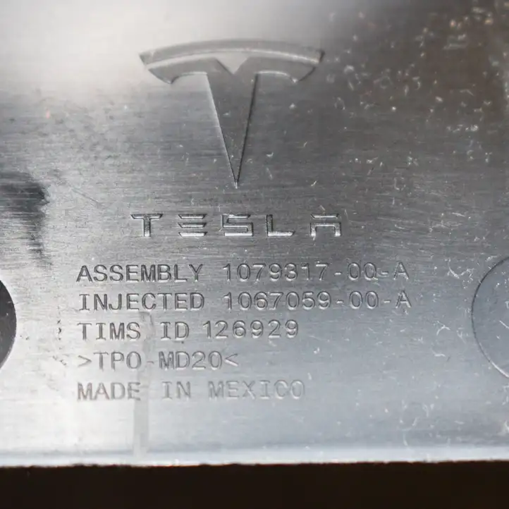 Tesla Model X (2015 - 2021) Боковая обшивка багажника — фото 6