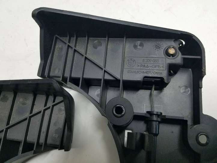 BMW 3 E46 (1998 - 2005)  8209033 Ручка для отгибания опоры спинки сиденья