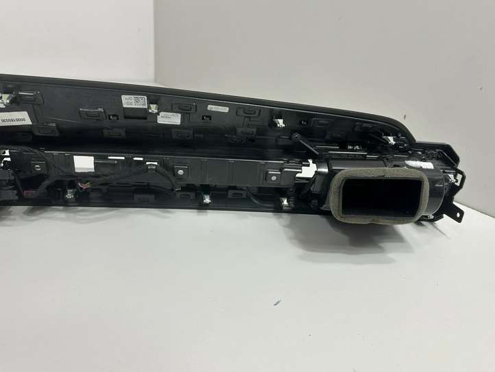 BMW 7 G70 (2022 - )  7883383 Декоративная планка