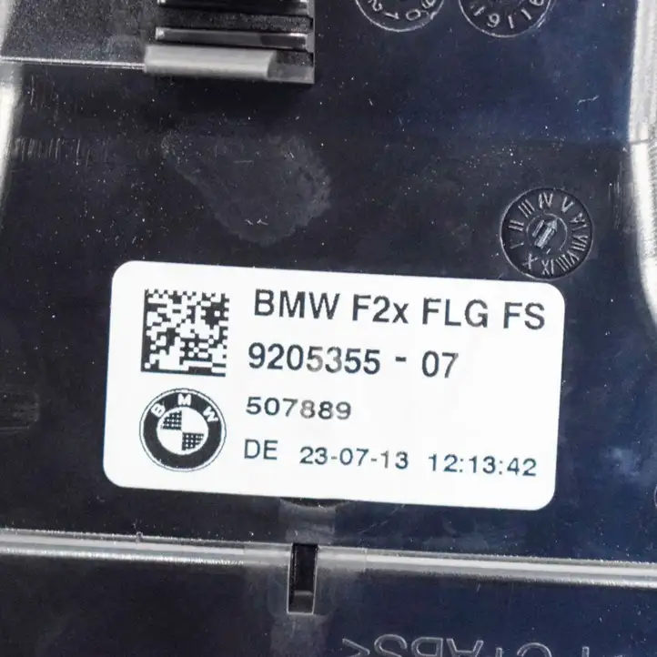 BMW 1 F20 F21 (2011 - 2019) 9205355 Воздушная решетка панели — фото 6