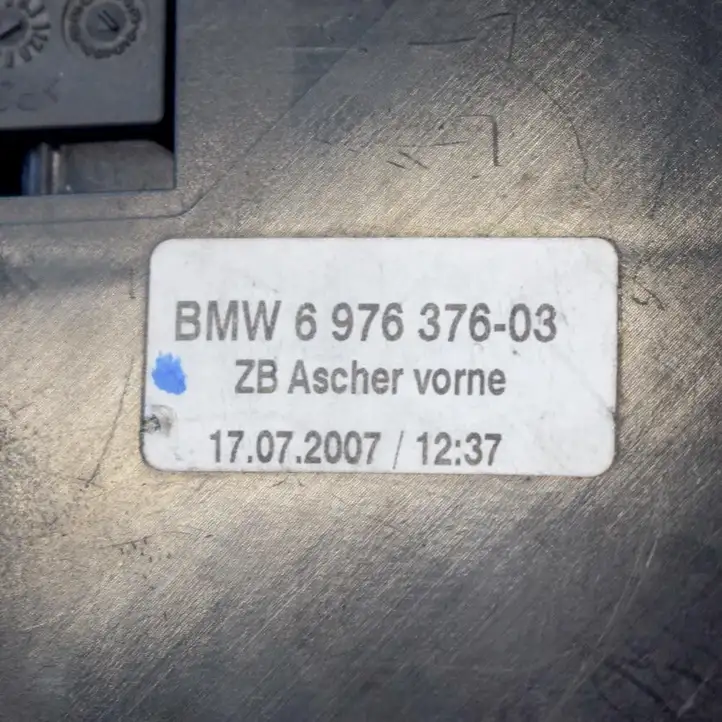 BMW 5 E60 E61 (2004 - 2010) 6976376 Передняя пепельница — фото 5