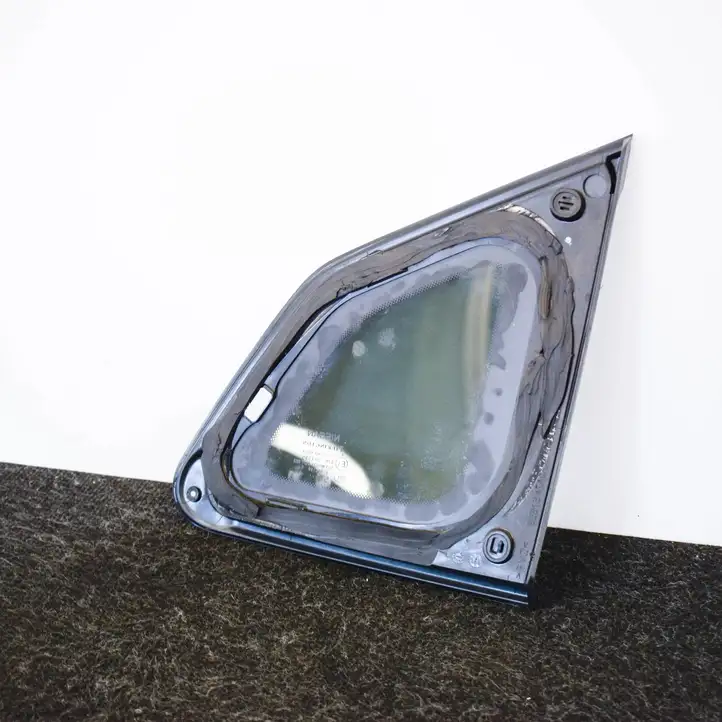 Nissan Qashqai (2013 - 2017) 43R001595 Заднее боковое стекло — фото 7