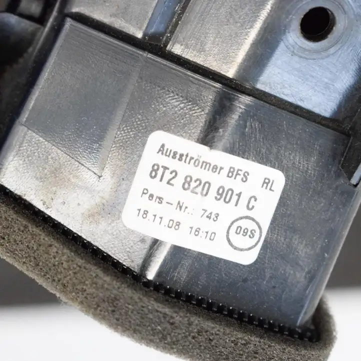 Audi A5 8T 8F (2007 - 2011) 8T2820901C Воздушная решетка панели — фото 7