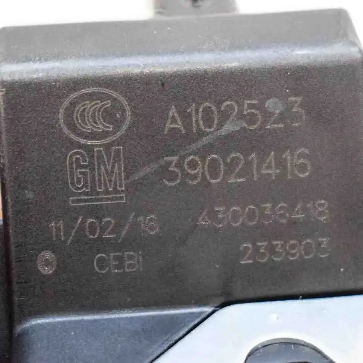 Opel Astra K (2015 - 2020) 39021416 Замок крышки багажника — фото 6