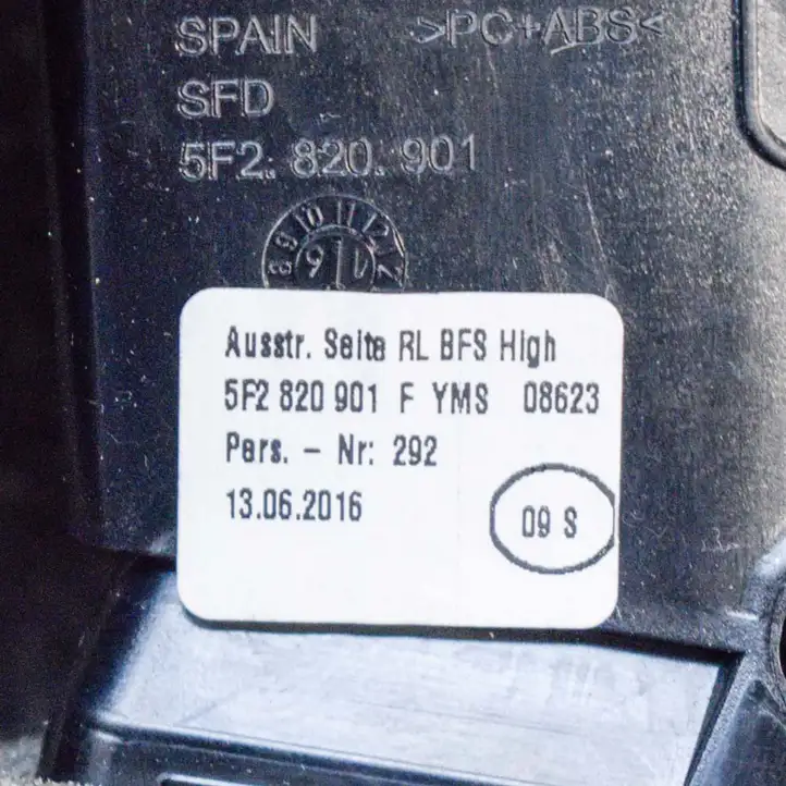 Seat Leon (5F) (2012 - 2019) 5F2820901F Воздушная решетка панели — фото 6