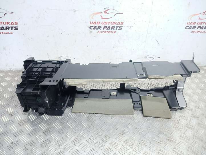 Mazda CX-7 (2006 - 2009)  EG1464441 Другая центральная деталь консоли (туннеля)