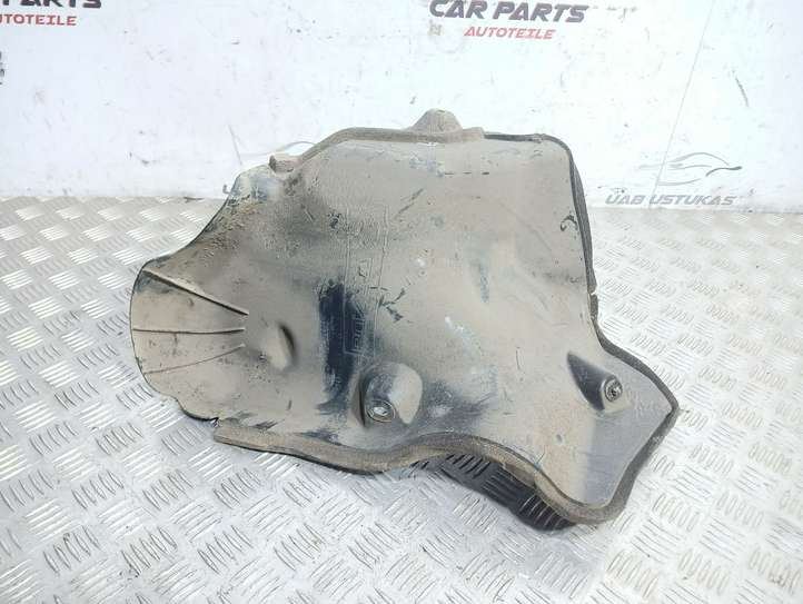 Mazda CX-7 (2006 - 2009)  EG2142298 Задний подкрылок