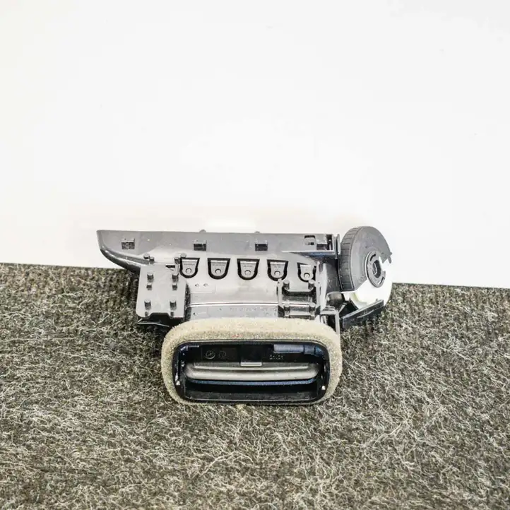 BMW X1 F48 F49 (2015 - 2022) 9292740 Воздушная решетка панели — фото 3