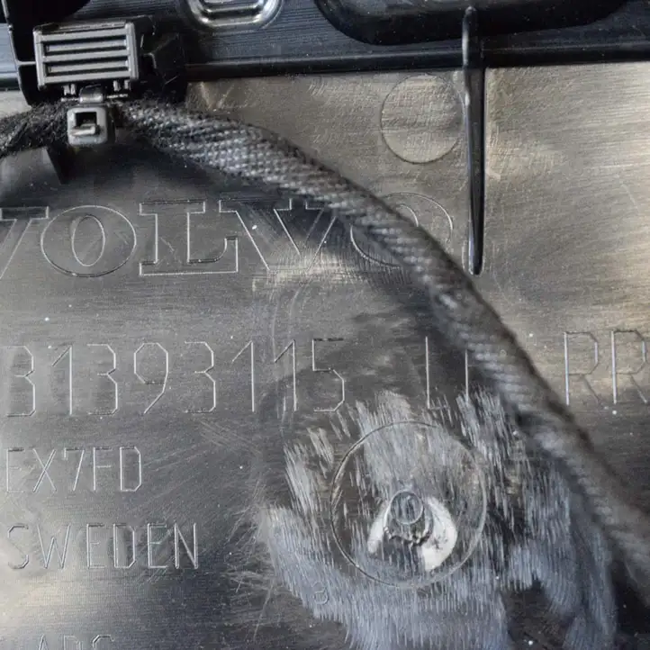 Volvo XC90 (2014 - 2019) 31393115 Обшивка задней двери — фото 4