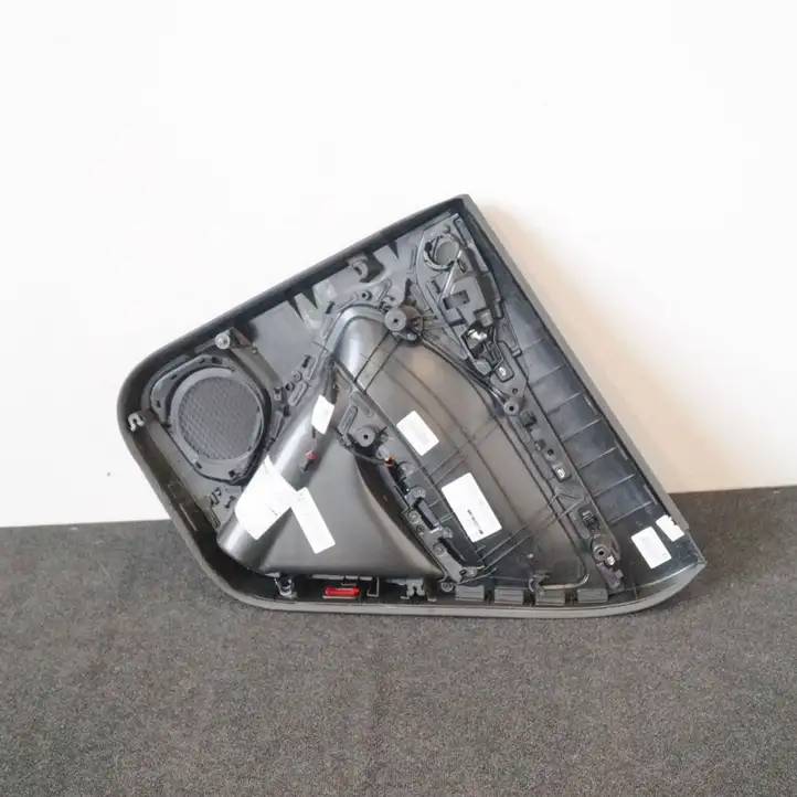Audi Q3 8U (2011 - 2014) 8U0867305 Обшивка задней двери — фото 4