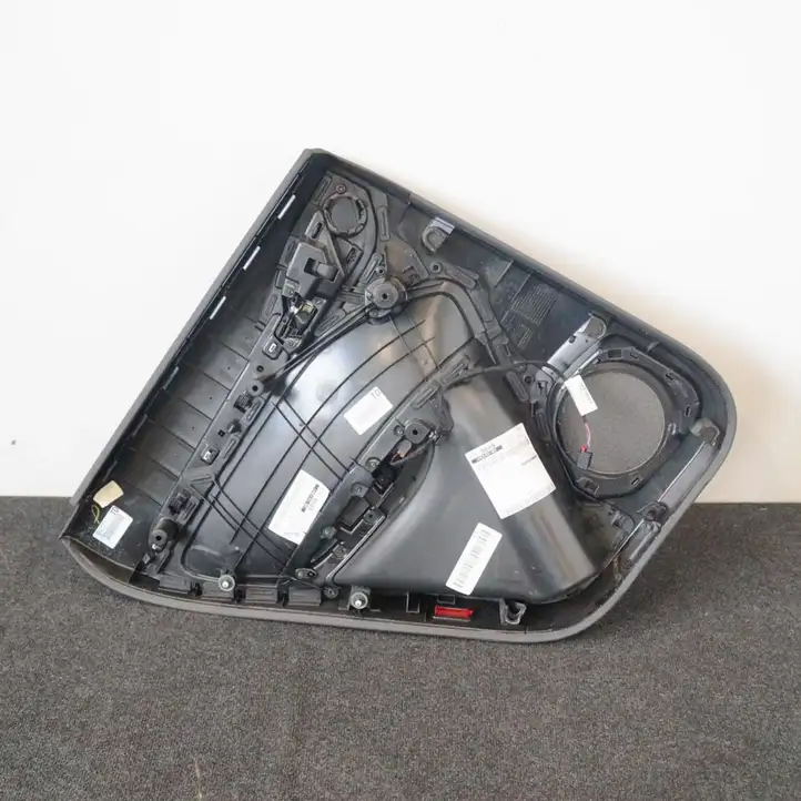 Audi Q3 8U (2011 - 2014) 8U0867306 Обшивка задней двери — фото 4