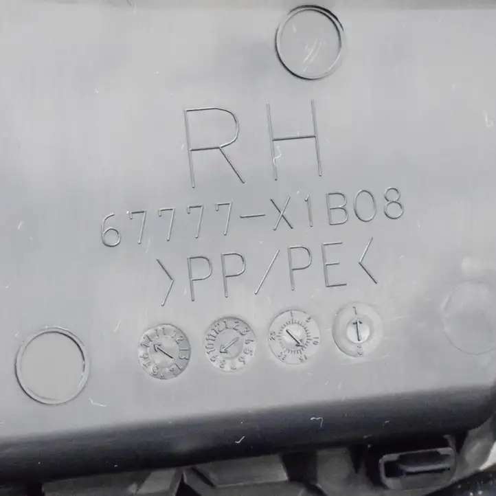 Toyota RAV 4 (XA40) (2012 - 2018) Обшивка передней двери — фото 5