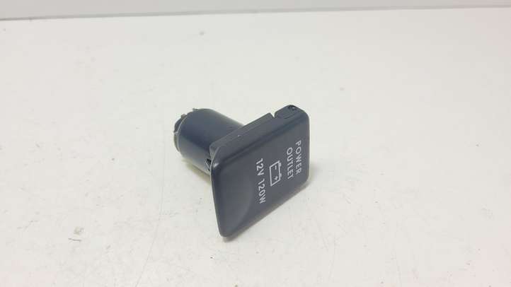 Mitsubishi Outlander (2007 - 2012)   12V гнездо прикуревателя (перед)