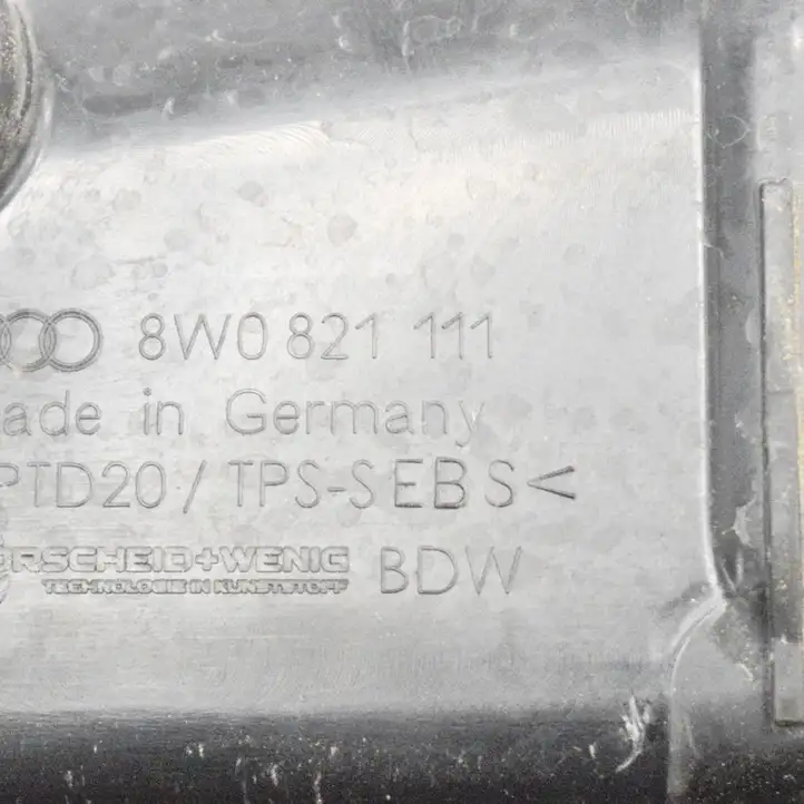 Audi A4 S4 B9 (2015 - 2019) 8W0821111 Накладка крыла — фото 4