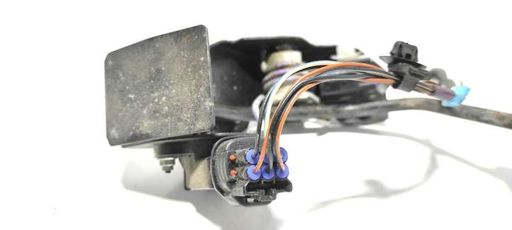 Toyota Corolla E120 E130 (2004 - 2007)  8222313080 Педаль акселератора