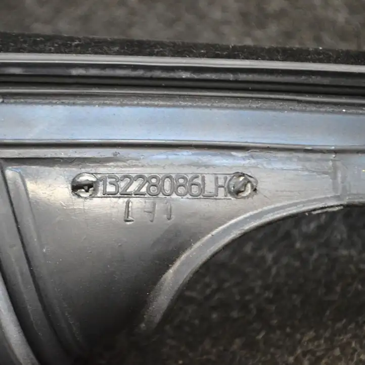 Opel Insignia A (2008 - 2017) 13228086000205237 Другая часть кузова — фото 7