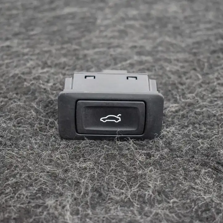 Audi A4 S4 B9 (2015 - 2019) 4G0959831C Кнопка фаркопа в багажнике — фото 1