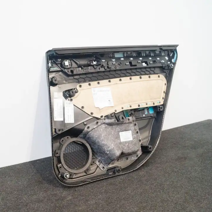 Volkswagen PASSAT B8 (2015 - ) 3G9867211AC Обшивка задней двери — фото 9