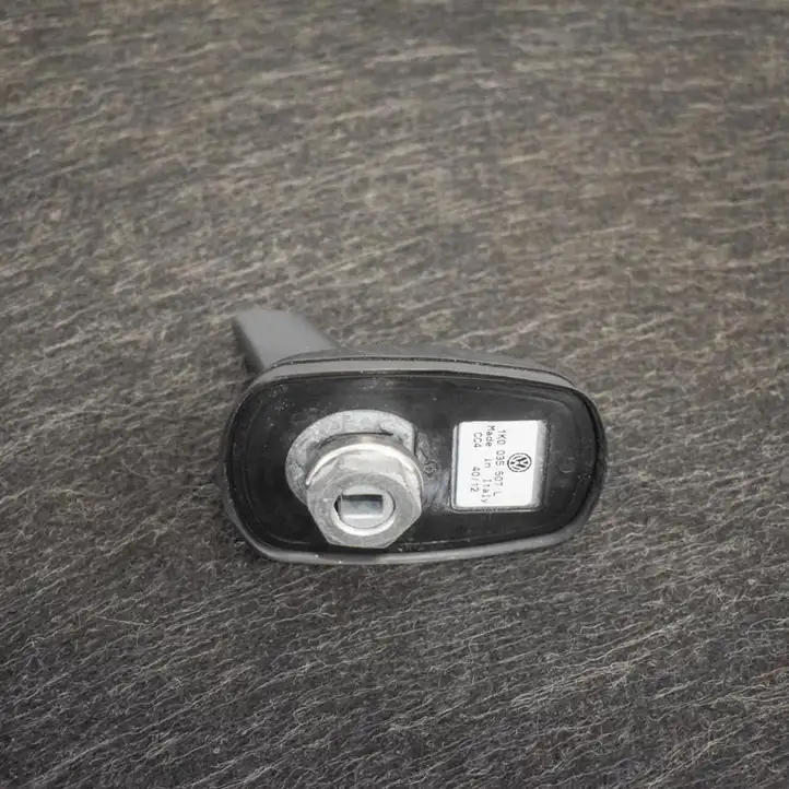 Volkswagen Tiguan (2011 - 2016) 1K0035507L GPS антенна — фото 2