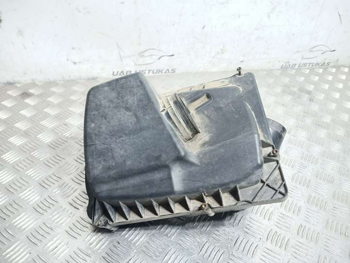 Opel Zafira (2003 - 2006)  4613885936 Коробка воздушного фильтра
