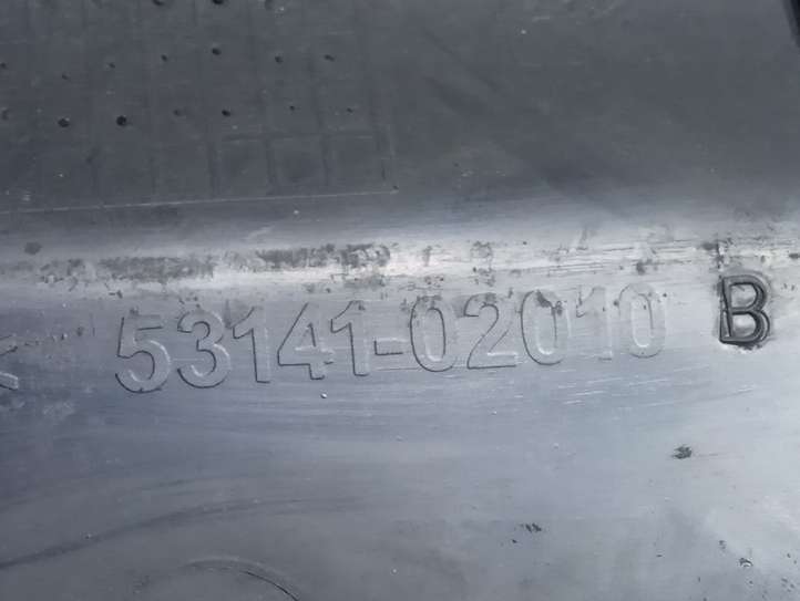 Toyota Corolla E120 E130 (2004 - 2007)  5314102010B Отделка радиаторов