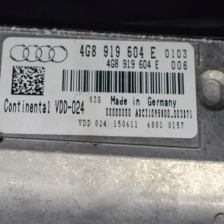 Audi A7 S7 4G (2010 - 2014) A2C53373490 Выдвижной дисплей — фото 6