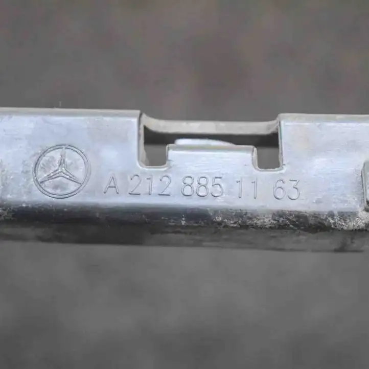 Mercedes-Benz E W212 (2009 - 2016) A2128851163 Кронштейн угловой части бампера — фото 4