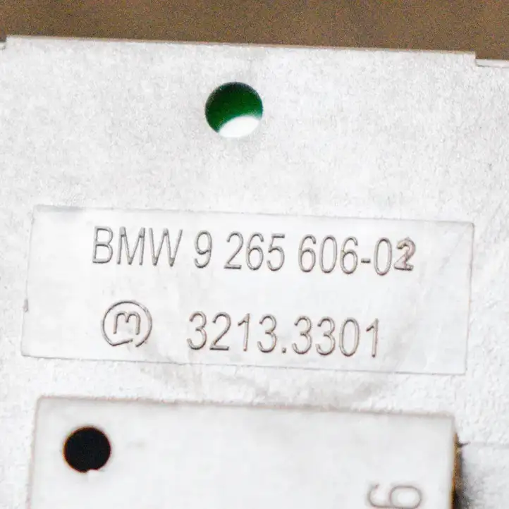 BMW 2 F22 F23 (2013 - 2017) 9265606 Кнопка фаркопа в багажнике — фото 6
