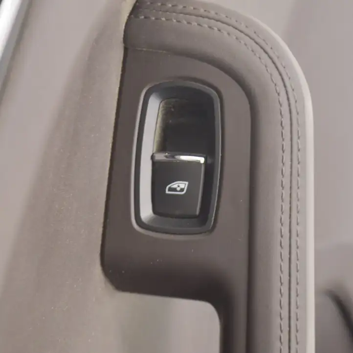 Porsche Macan (95B) (2014 - 2018) 95B86730595B867305 Обшивка задней двери — фото 8