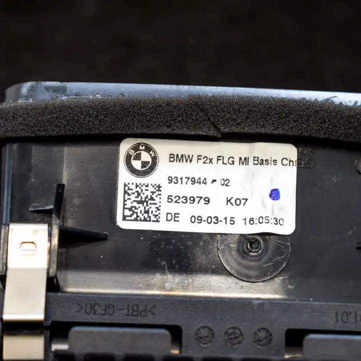 BMW 1 F20 F21 (2011 - 2019) 9317944 Воздушная решетка панели — фото 6