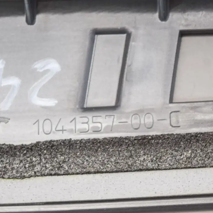 Tesla Model X (2015 - 2021) 104135700C Верхняя обшивка стойки B — фото 6
