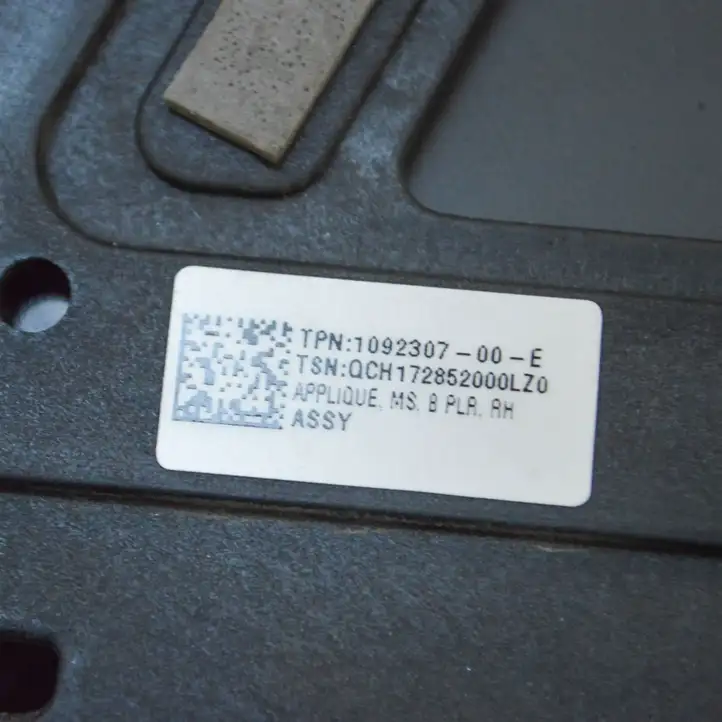 Tesla Model S (2016 - 2021) 109230700E Верхняя обшивка стойки B — фото 6