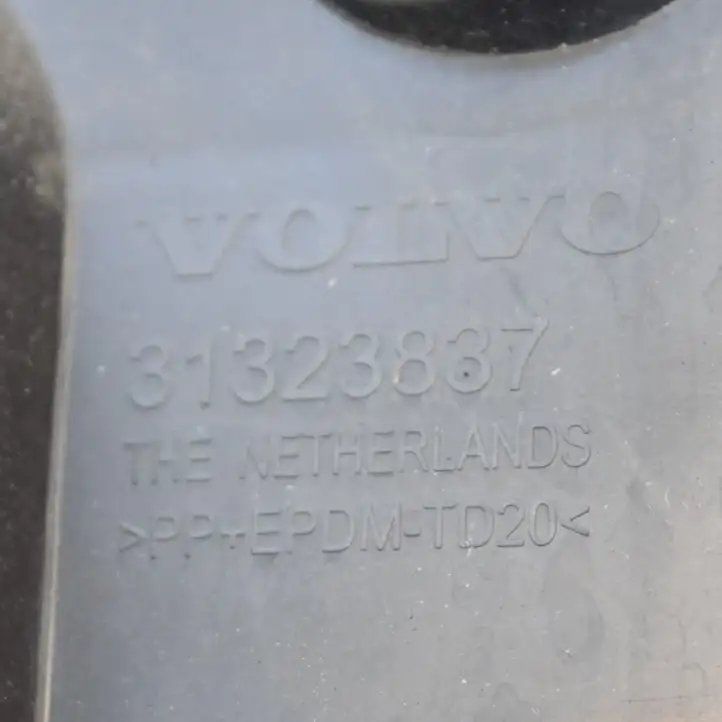 Volvo S60 (2013 - 2018) 31323837 Кронштейн угловой части бампера — фото 3