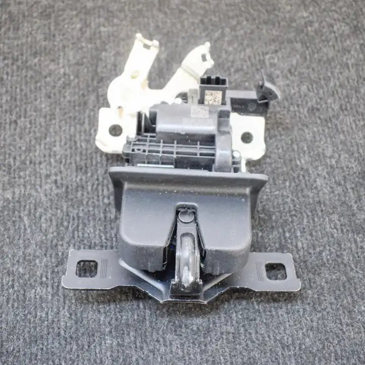 Audi A6 C7 (2014 - 2018) 4K08275038W5827507 Замок крышки багажника — фото 2