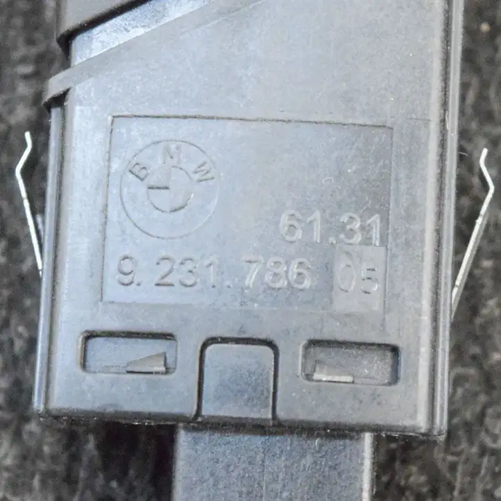 BMW 4 F32 F33 (2013 - 2017) 9231786 Кнопка фаркопа в багажнике — фото 6