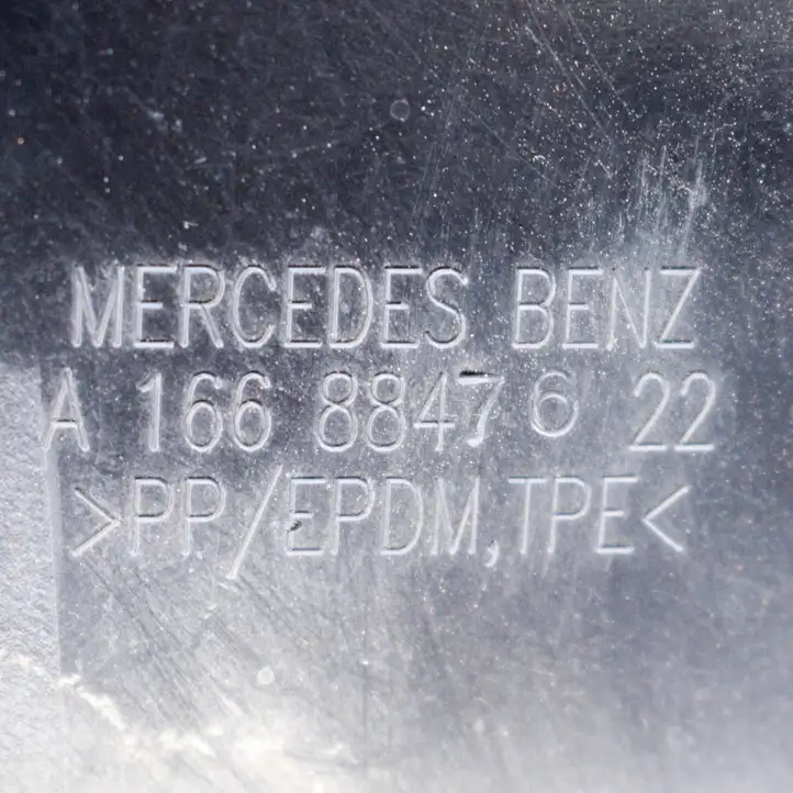 Mercedes-Benz GLS X166 (2015 - 2019) A1668847622 Подкрылок колесной арки — фото 6