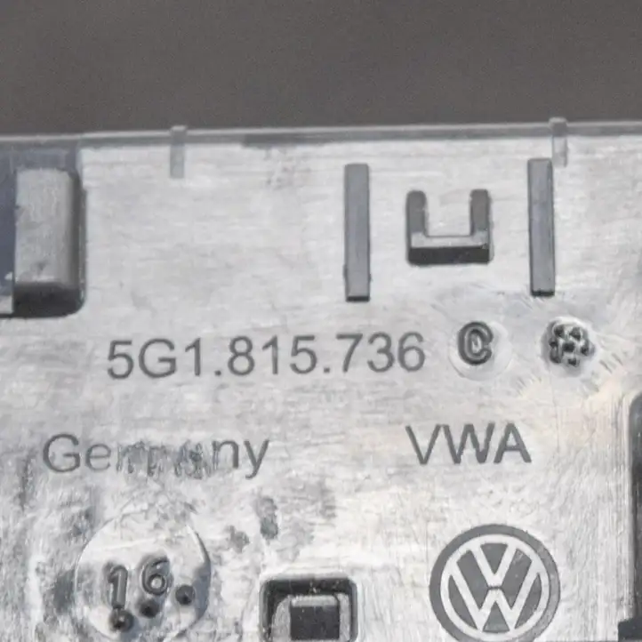 Volkswagen Golf VII (2013 - 2019) 5G1815736C Воздушная решетка панели — фото 5