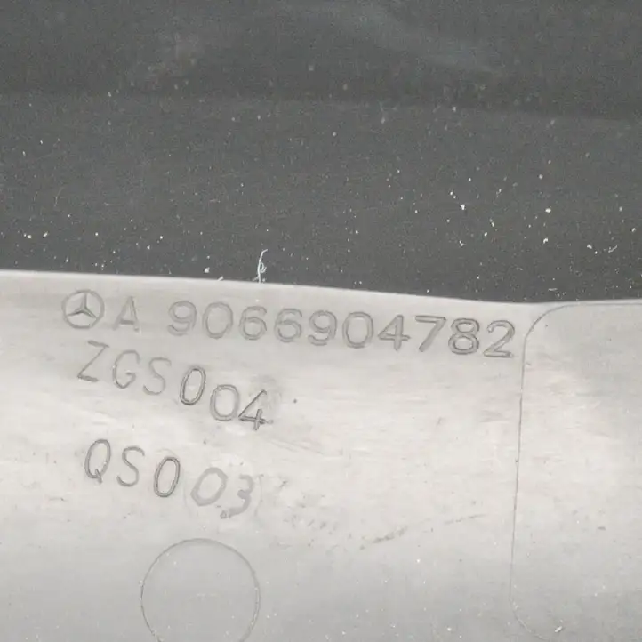 Mercedes-Benz Sprinter W906 (2006 - 2018) A9066904782 Молдинг крыла — фото 3
