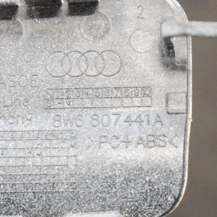 Audi A5 (2016 - ) 8W6807441A Заглушка буксировочной петли бампера — фото 5