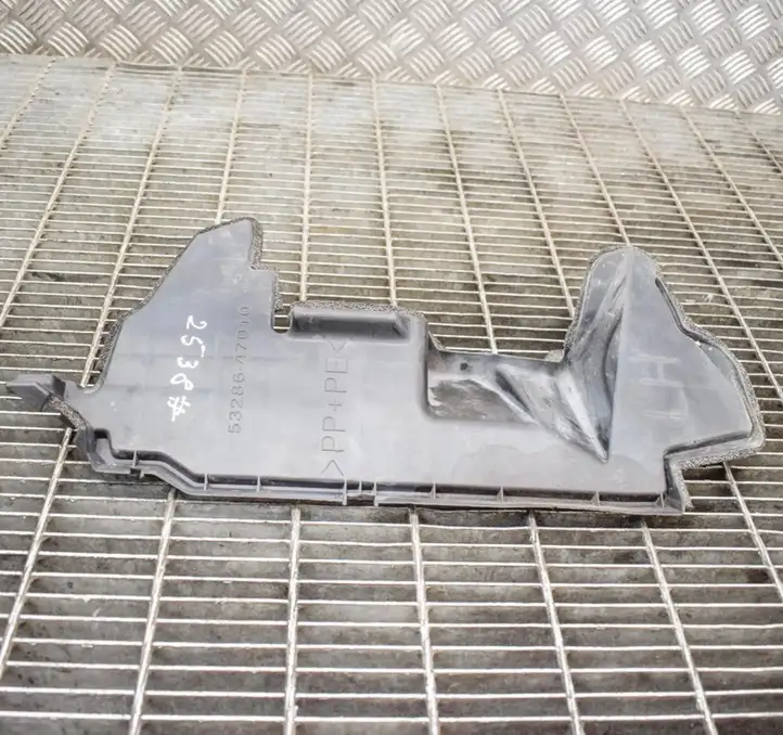 Toyota Prius (NHW20) (2003 - 2009) 5328647010 Кронштейн панели радиатора — фото 4