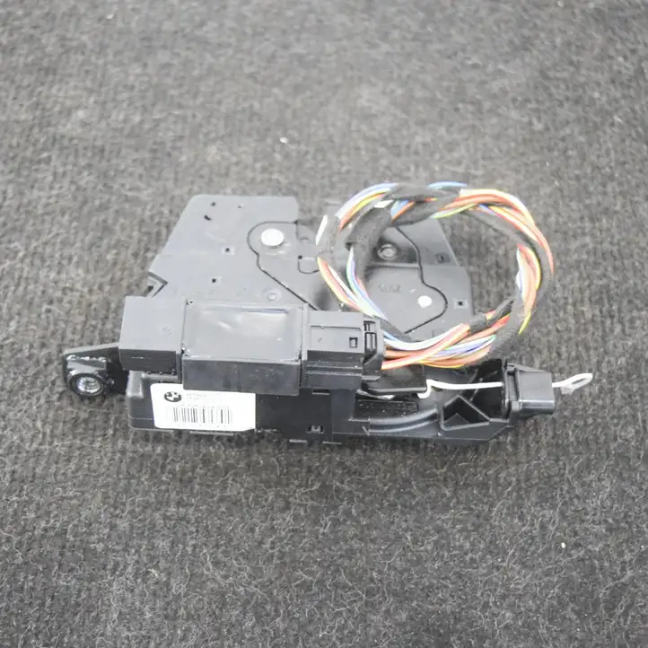 BMW 3 F30 F35 F31 (2012 - 2018) 7269543 Замок крышки багажника — фото 1