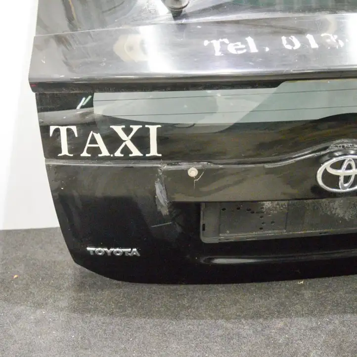Toyota Prius (NHW20) (2003 - 2009) 6700547080 Крышка багажника — фото 4