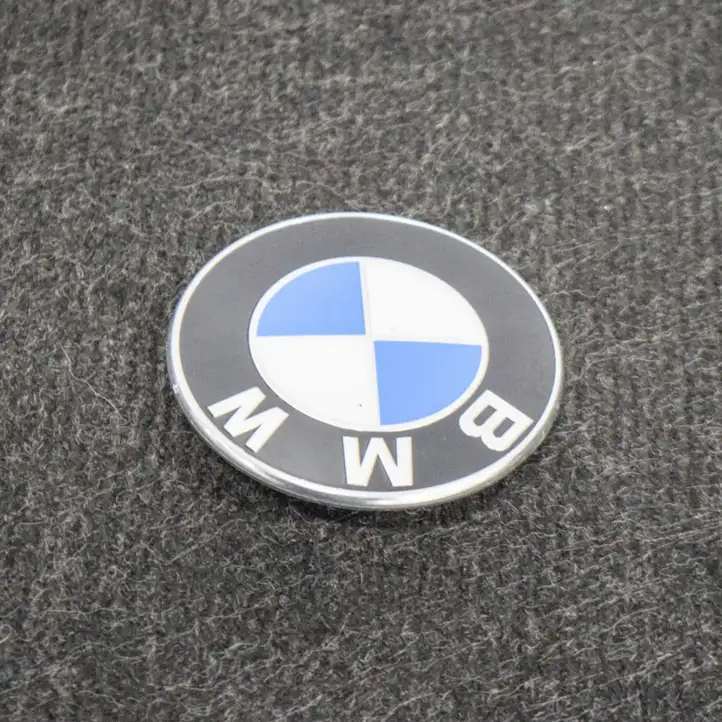 BMW 2 F22 F23 (2013 - 2017) 8219237 Эмблема производителя — фото 2