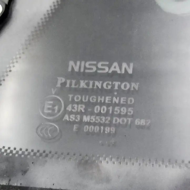 Nissan Qashqai (2013 - 2017) 43R001595 Форточка двери — фото 5