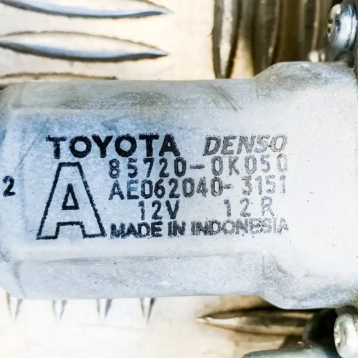 Toyota Hilux (AN120, AN130) (2015 - 2017) 857200K050 Электростеклоподъемник передний (комплект) — фото 7