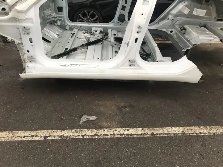 Tesla Model 3 (2017 - 2023) Порог кузова — фото 1