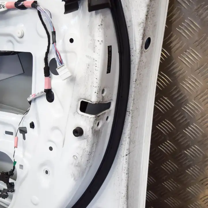 Toyota Prius (XW50) (2015 - ) 6700147152 Дверь — фото 4