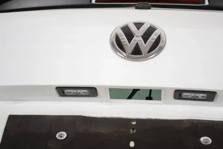 Volkswagen Tiguan (2016 - 2020) Крышка багажника — фото 6