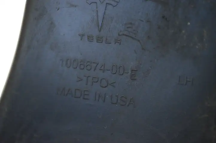 Tesla Model S (2012 - 2016) 100667400E Прочая отделка багажника — фото 5